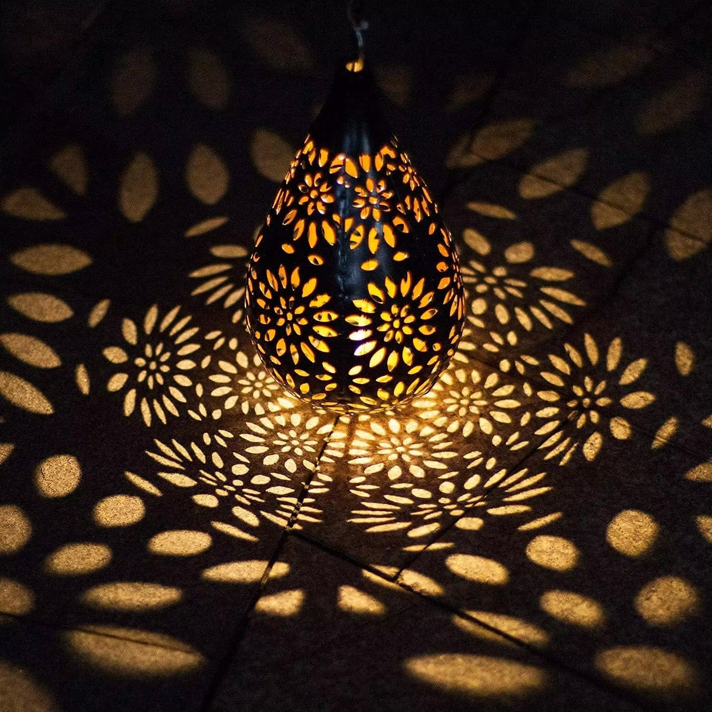 SolarBloom - solar powered lantern for your patio, garden, terrace & balcony